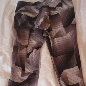 Athleta Women's Straight Leg Yoga Pants  Size Small Geometric Print